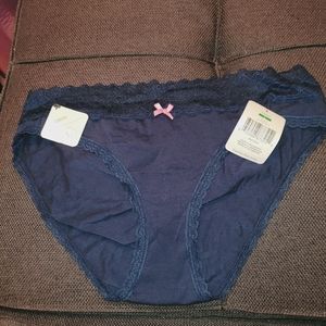 NWT Bikini Panties L